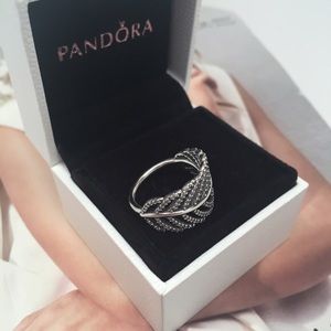 Light as a feather silver pandora leaf ring